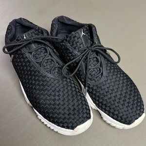 2017 Men’s Nike Jordan Future Low Black White 718948-002 Woven size 9.5
